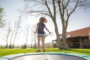 Op zoek naar een stormbaan? Bij Springkussenverhuur De Peel ben je aan het juiste adres. Wij hebben een ruim assortiment stormbanen voor een geweldige dag!